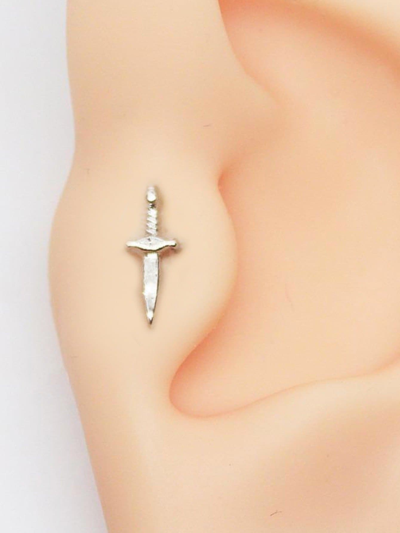 Piercing de Adaga Folheada a Ouro Branco