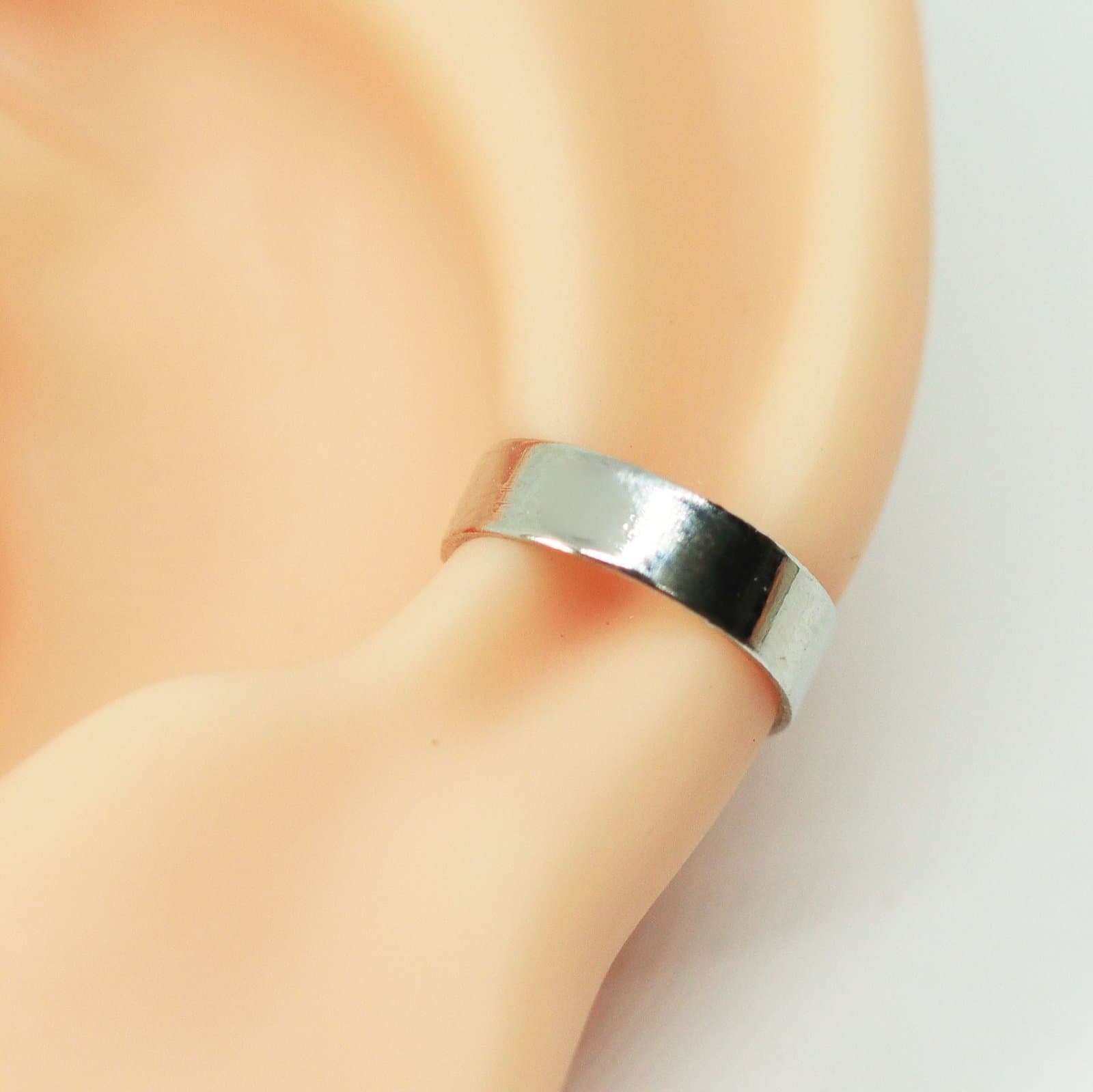 Piercing Conch Fake Pressão Cuff Liso Folheado a Ouro Branco