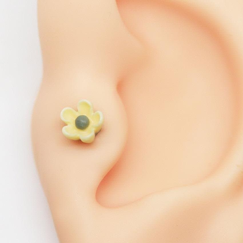 Piercing Flor Amarela