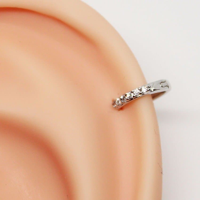 Piercing Hélix Argola Fina Folheada a Ouro Branco Cravejada