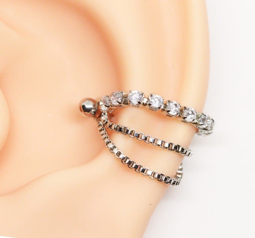 Piercing Conch Corrente Tripla com Zircônias