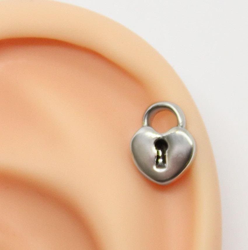 Piercing Hélix Cadeado em Aço Cirúrgico