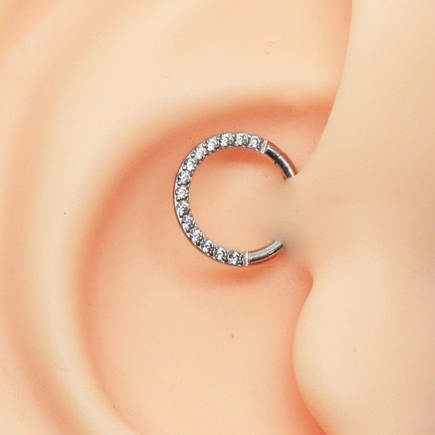 Piercing Daith Argola Segmento Clicker Daith com Zircônias em Aço