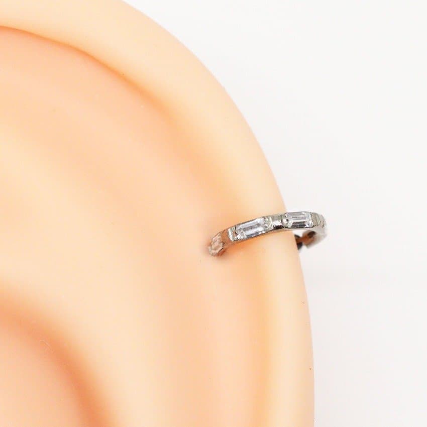Piercing Argola Segmentada em Aço Cirúrgico com Zircônias Baguette