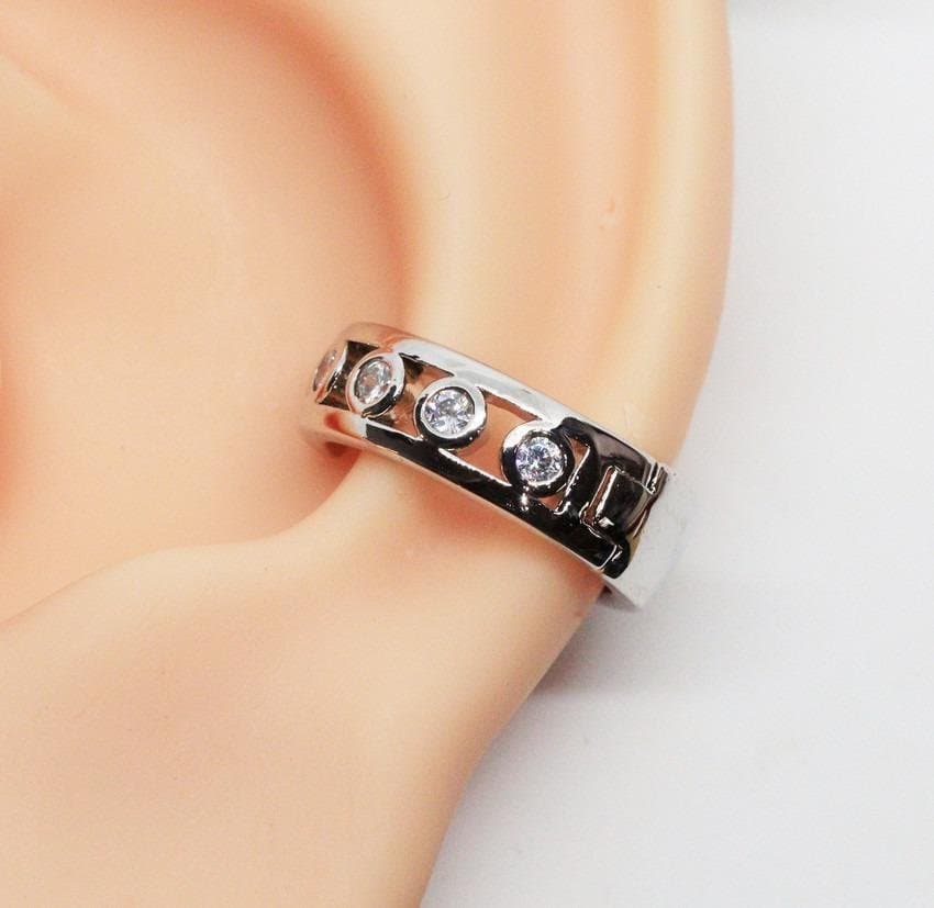Piercing Argola de Conch Folheado a Ouro Branco