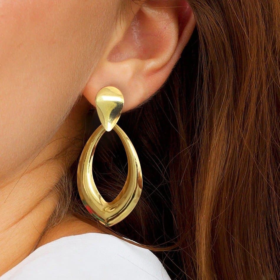 Brinco Minimalista Pendente Folheado a Ouro
